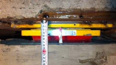 설치된 받침 높이 측정